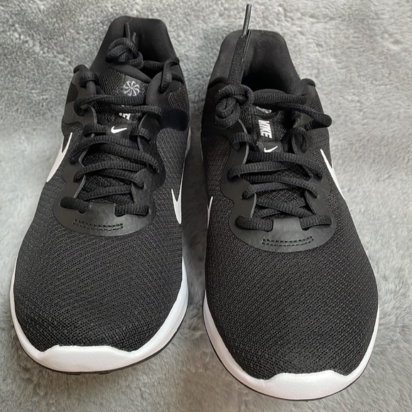 Nike - Women’s Running Shoes - Picture 6 of 7